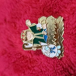 Lightweight Christmas Shepherd Boy at Natvity Pin